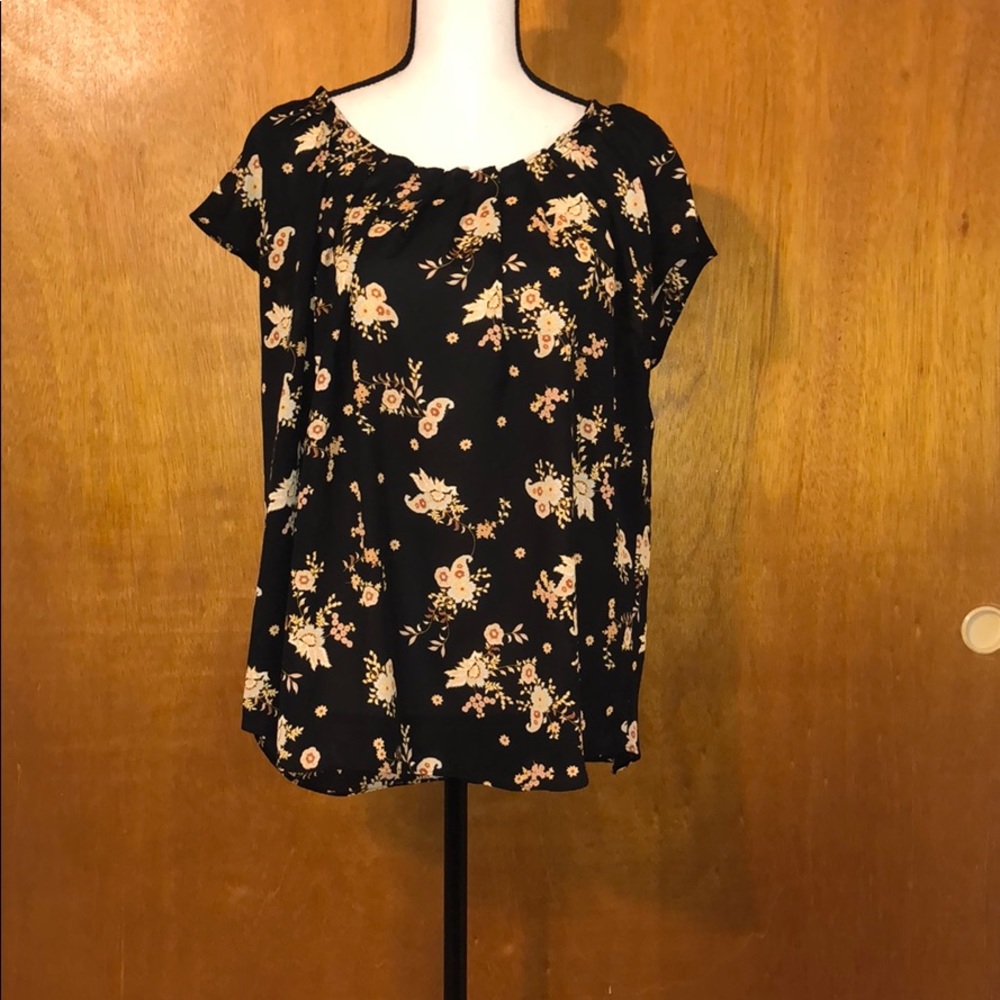 ☀️🏄‍♀️LC Black Shirt☀️🏄‍♀️